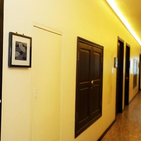 Super Hotel Янгон Экстерьер фото