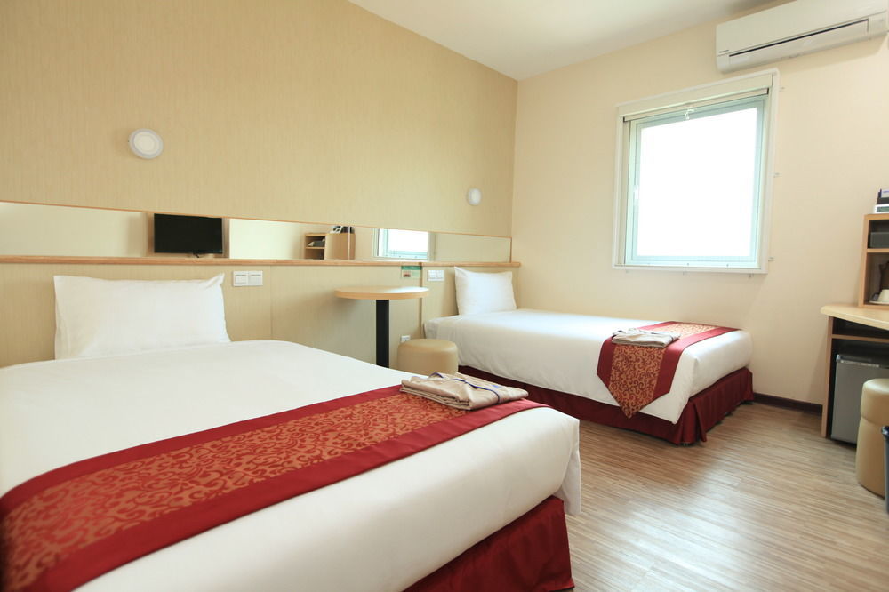Super Hotel Янгон Экстерьер фото