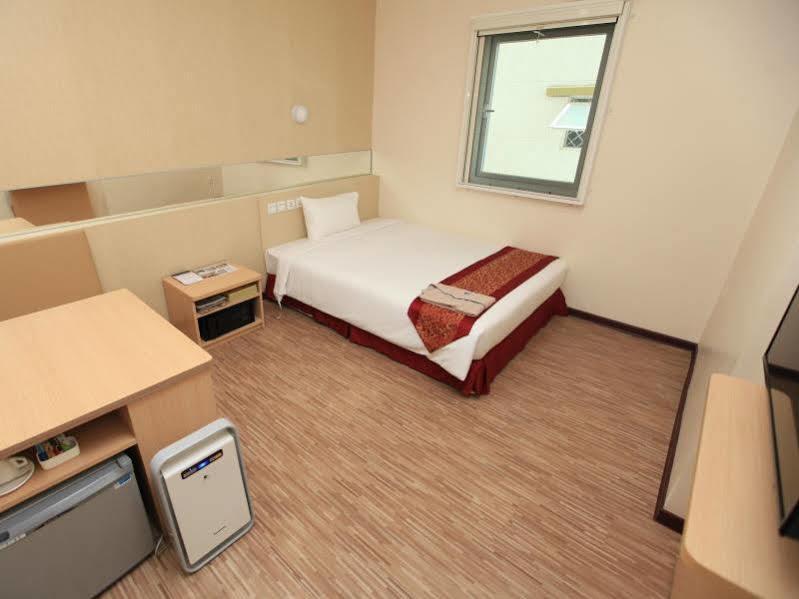 Super Hotel Янгон Экстерьер фото