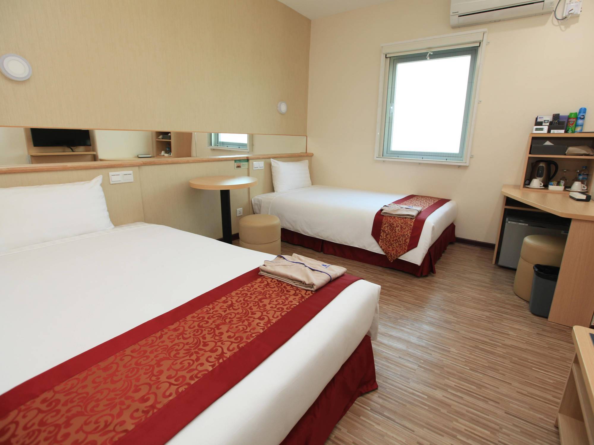 Super Hotel Янгон Экстерьер фото